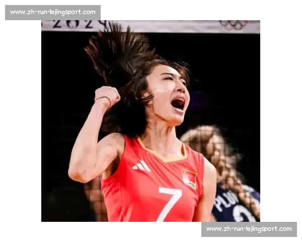 副攻跨界二传笑翻全场！女排训练欢乐多