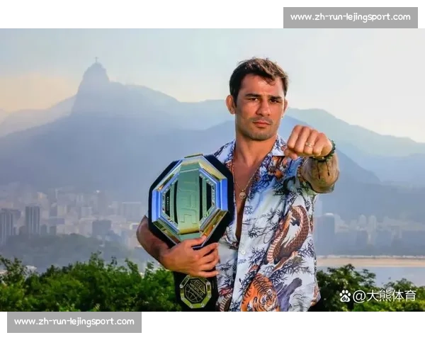 潘托加四度卫冕!蝇量级霸主地位坚如磐石